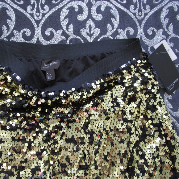 ❤️🔥 NWT Nordstrom Metallic Gold Black Sequins Skirt XS - Picture 5 of 5
